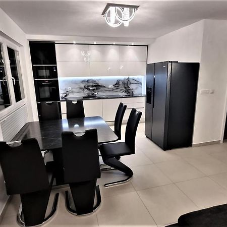Bartol Luxury Apartments Krk Croatia, With Own Hot Tub - Whirlpool Krk Town Buitenkant foto