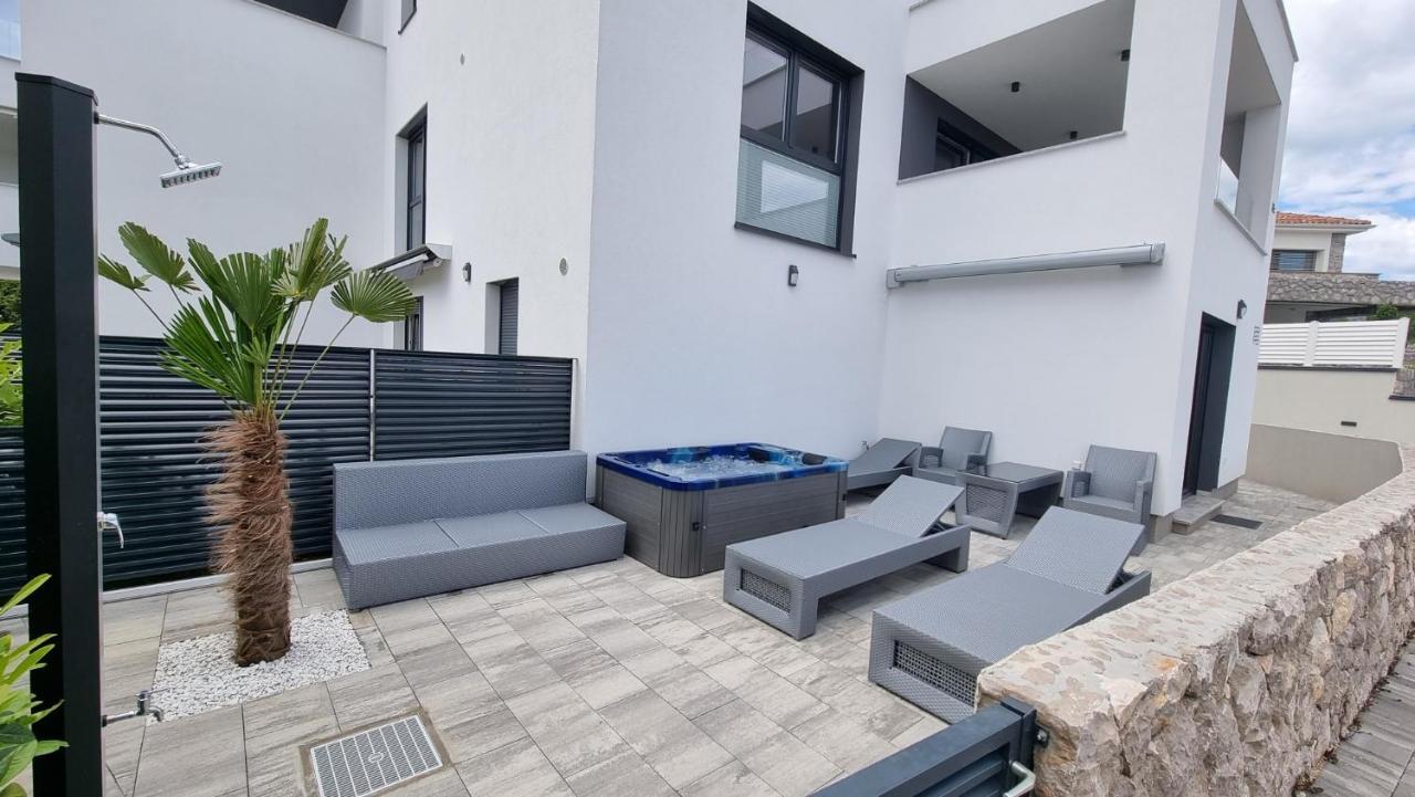 Bartol Luxury Apartments Krk Croatia, With Own Hot Tub - Whirlpool Krk Town Buitenkant foto