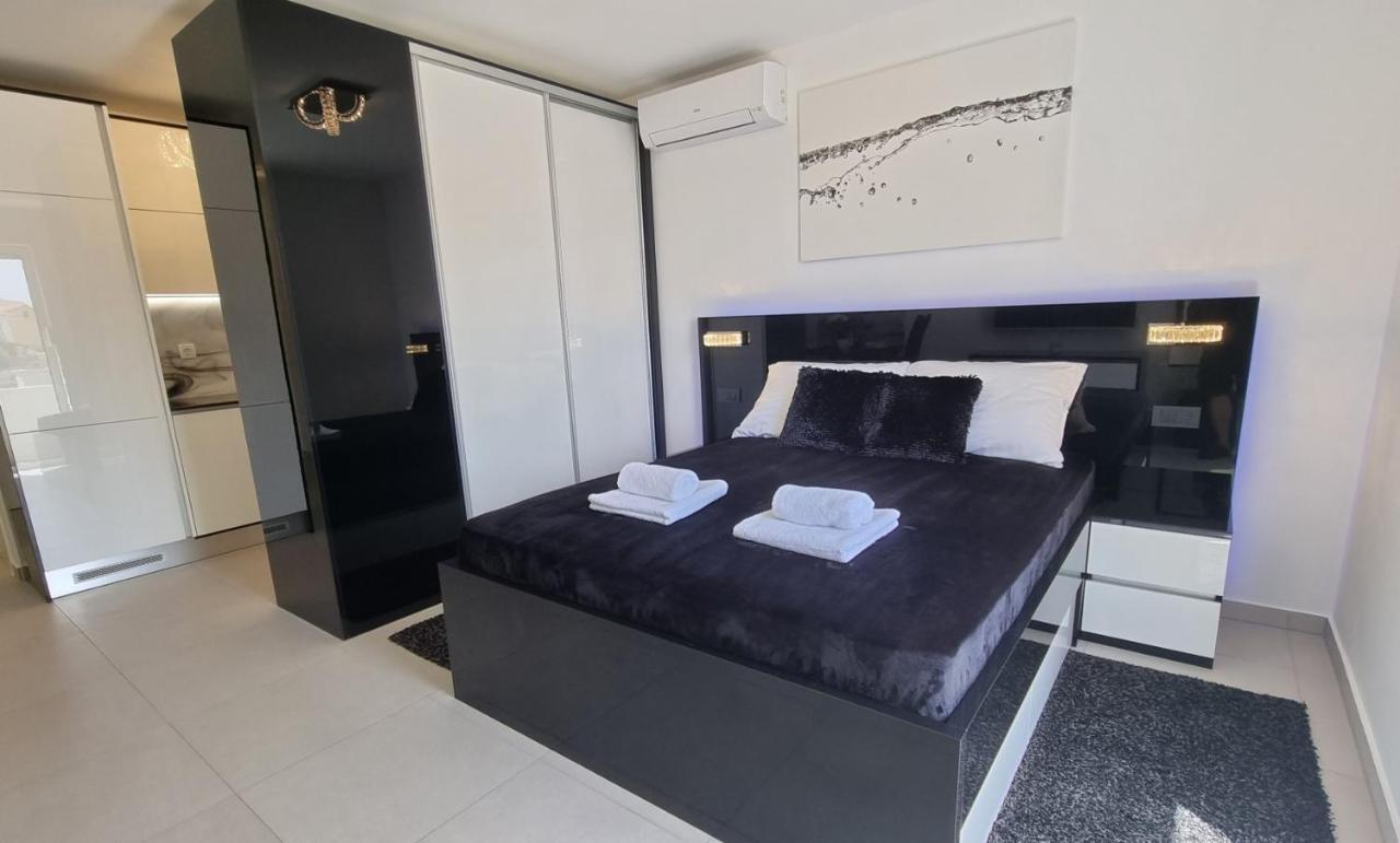 Bartol Luxury Apartments Krk Croatia, With Own Hot Tub - Whirlpool Krk Town Buitenkant foto