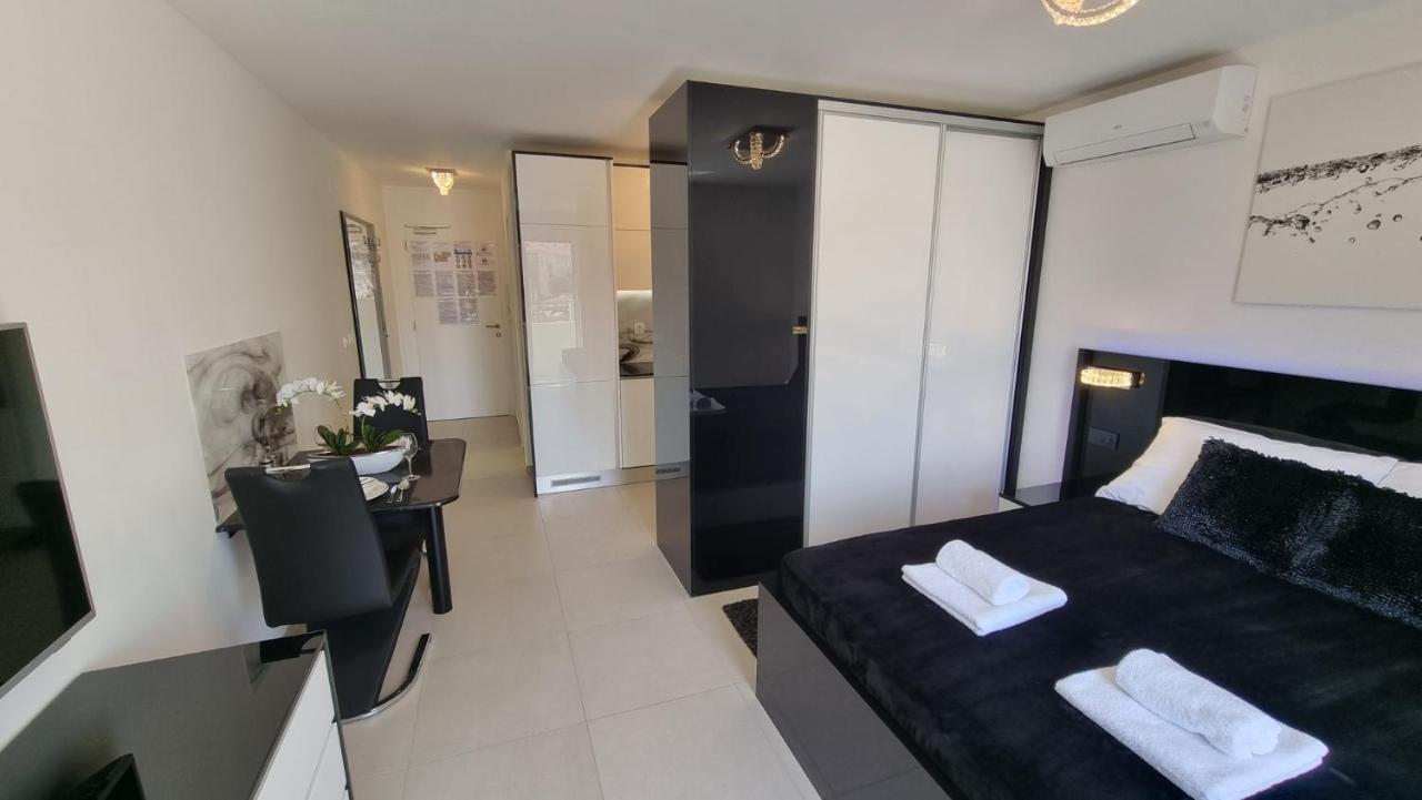 Bartol Luxury Apartments Krk Croatia, With Own Hot Tub - Whirlpool Krk Town Buitenkant foto