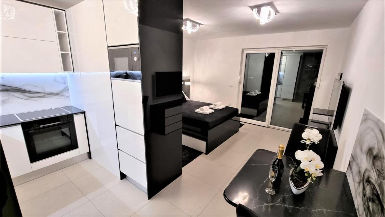 Bartol Luxury Apartments Krk Croatia, With Own Hot Tub - Whirlpool Krk Town Buitenkant foto