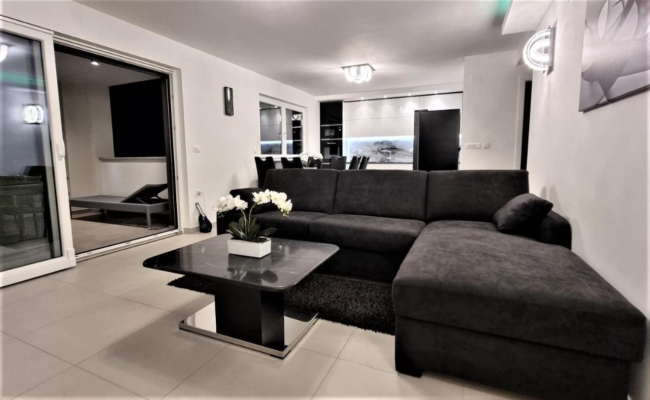Bartol Luxury Apartments Krk Croatia, With Own Hot Tub - Whirlpool Krk Town Buitenkant foto