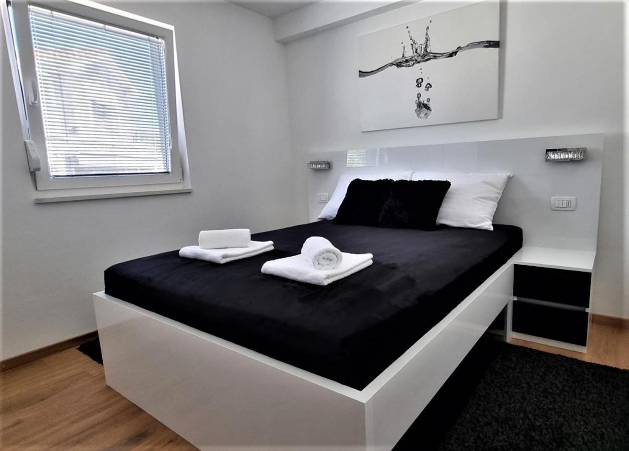 Bartol Luxury Apartments Krk Croatia, With Own Hot Tub - Whirlpool Krk Town Buitenkant foto