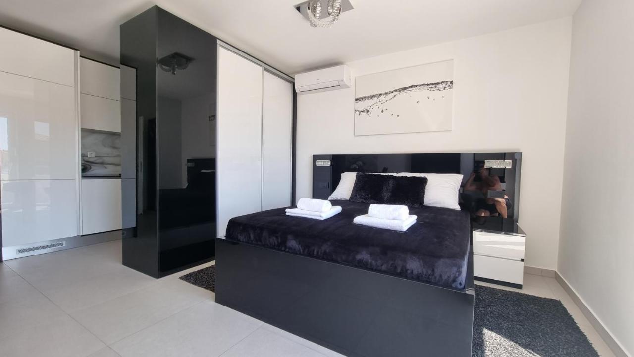 Bartol Luxury Apartments Krk Croatia, With Own Hot Tub - Whirlpool Krk Town Buitenkant foto
