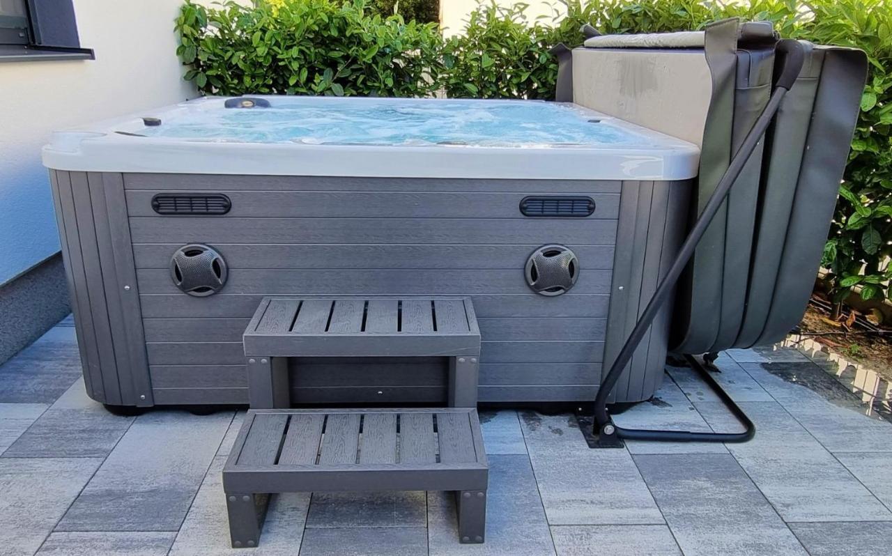 Bartol Luxury Apartments Krk Croatia, With Own Hot Tub - Whirlpool Krk Town Buitenkant foto