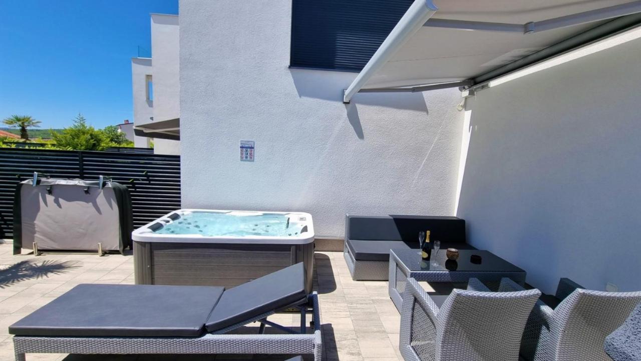 Bartol Luxury Apartments Krk Croatia, With Own Hot Tub - Whirlpool Krk Town Buitenkant foto