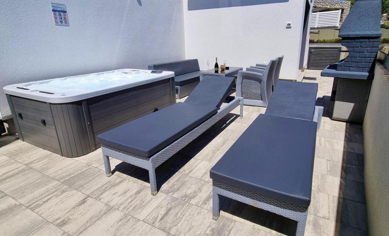 Bartol Luxury Apartments Krk Croatia, With Own Hot Tub - Whirlpool Krk Town Buitenkant foto