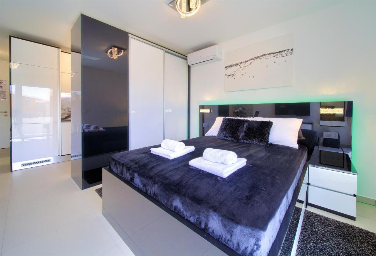Bartol Luxury Apartments Krk Croatia, With Own Hot Tub - Whirlpool Krk Town Buitenkant foto